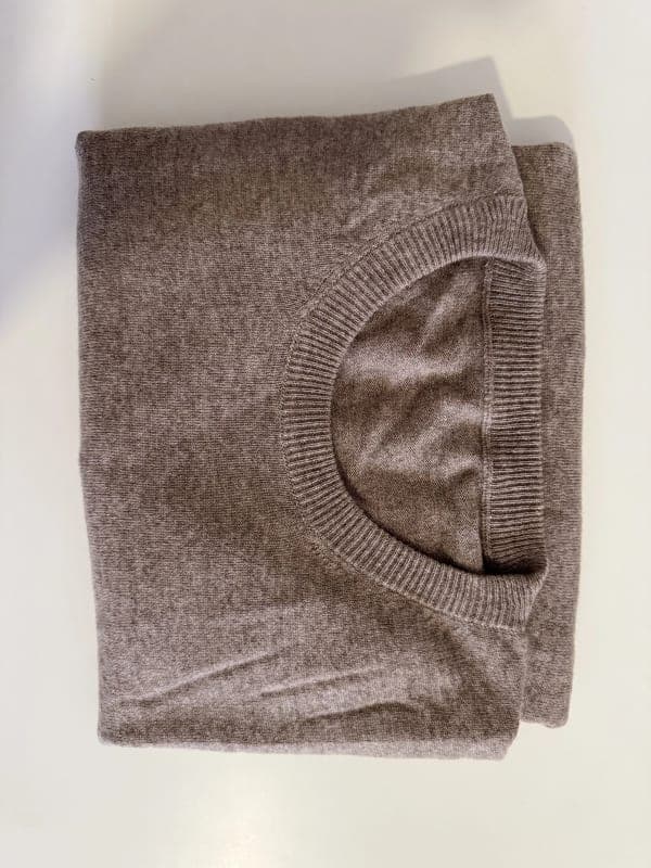Beige_Cashmere_sweater_Men