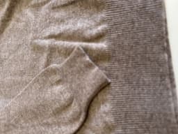 Beige_Cashmere_sweater_Men view 2