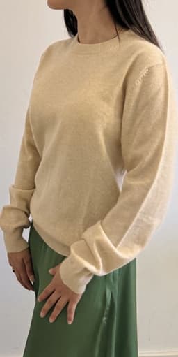 Beige_Cashemre_sweater_Ladies view 4