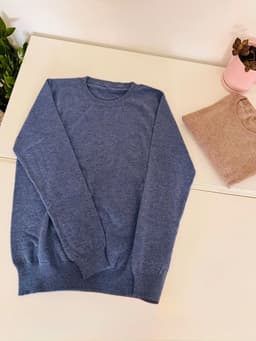 Indigo_Cashmere_sweater_Men view 3
