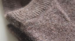 Women’s Himalayan Taupe Pure Cashmere Sweater view 3
